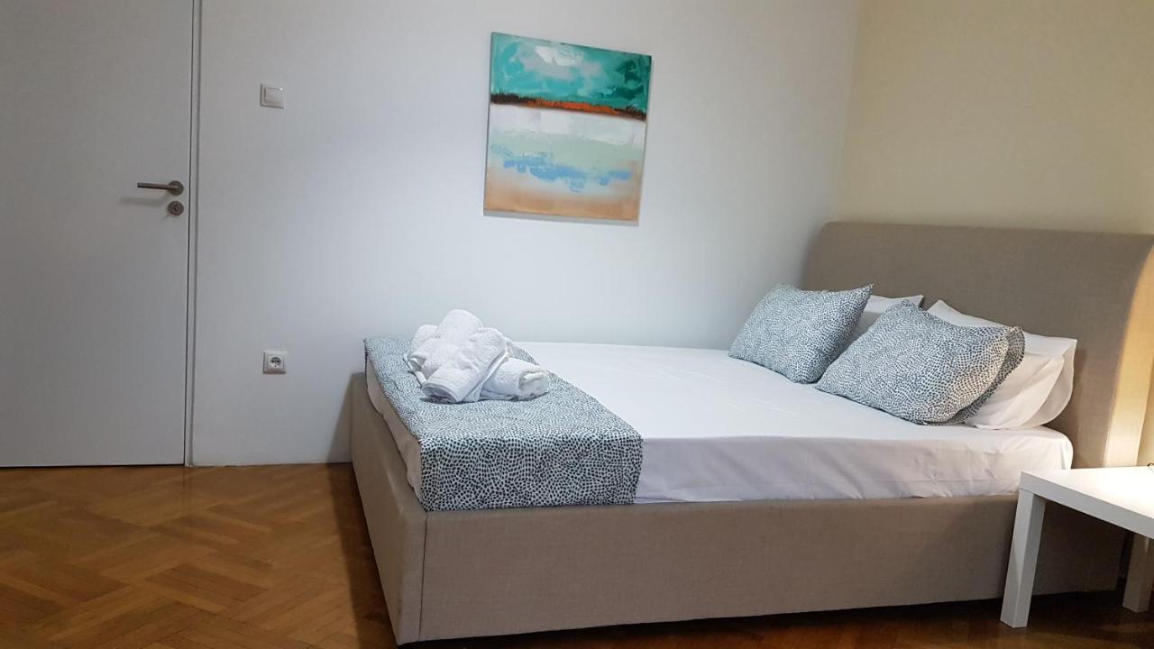 Apricot Apartment - Athens Center, 6 Bd, 2.5 Bath Esterno foto